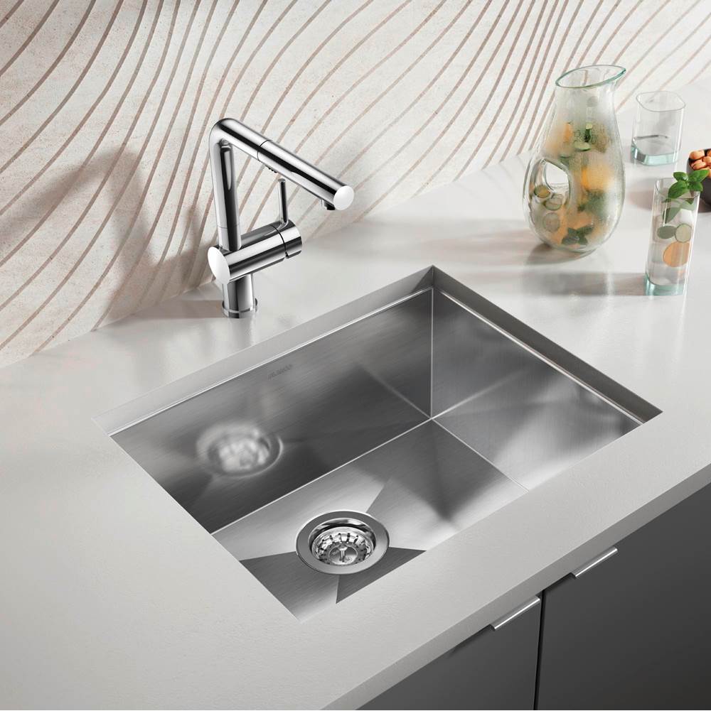 Quatrus R0 22'' Single Bowl Undermount Stainless Steel Kitchen Sink
