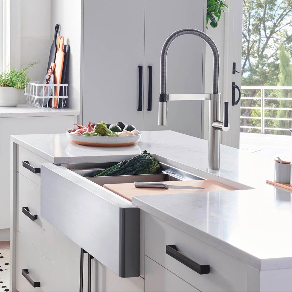 Quatrus R15 Ergon 33'' Single Bowl Apron-Front Stainless Steel Farmhouse Sink
