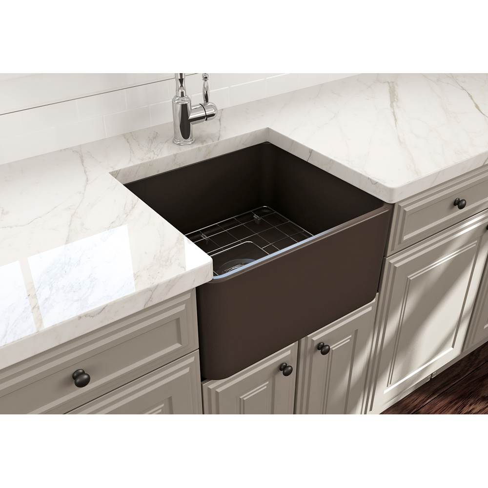 Classico Farmhouse Apron Front Fireclay 20 in. Single Bowl Kitchen Sink with Protective Bottom Grid and Strainer in White