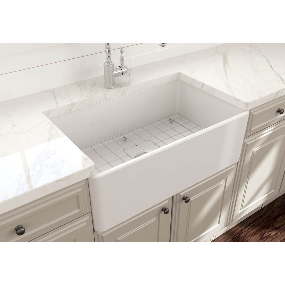 Classico Farmhouse Apron Front Fireclay 30 in. Single Bowl Kitchen Sink with Protective Bottom Grid and Strainer in White