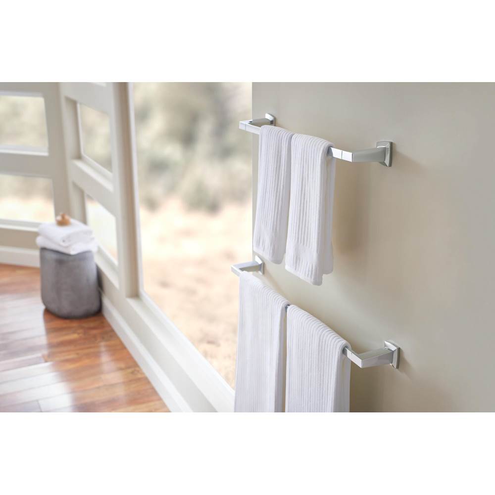 Vettis 24'' Towel Bar