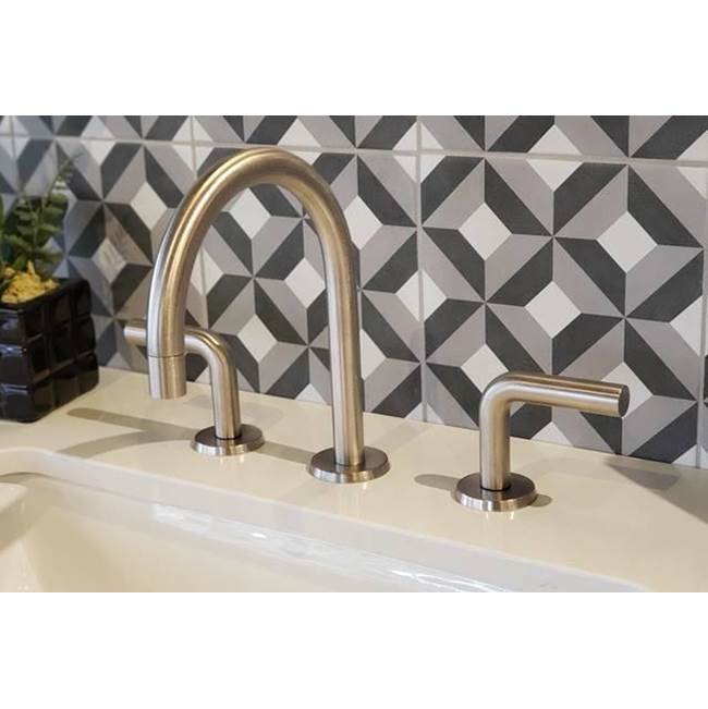 8'' Widespread Lavatory Faucet with ZeroDrain