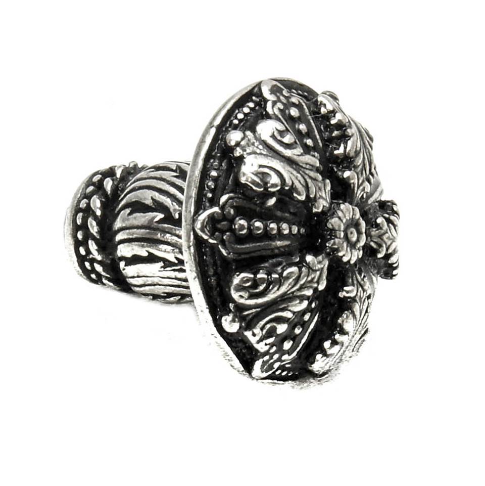 Acanthus Med Knob Renaissance Style With Feather Scroll Foot