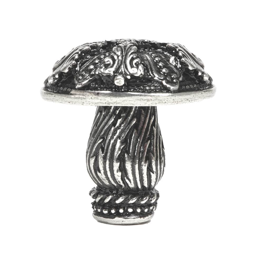 Acanthus Large Knob Renaissance Style With Feather Scroll Foot