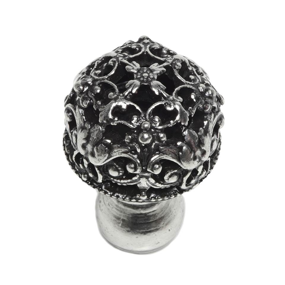 Juliane Grace Medium Knob Full Round