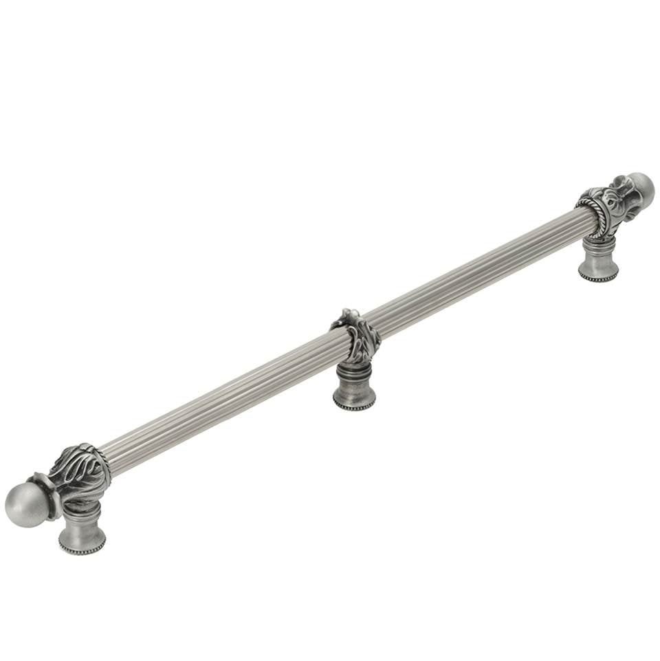 Carpe Diem Hardware - Acanthus 22'' O.C. {Approx.} w/ 5/8'' Reeded Center Long Pull Romanesque Style w/ Center Brace - Soft Gold