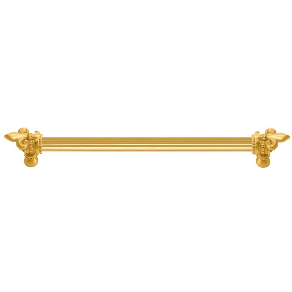 Carpe Diem Hardware - Charlemagne 18'' O.C. (Approximately) With 5/8'' Reeded Center Long Pull With Large Fleur De Lys - Gilded Mercury