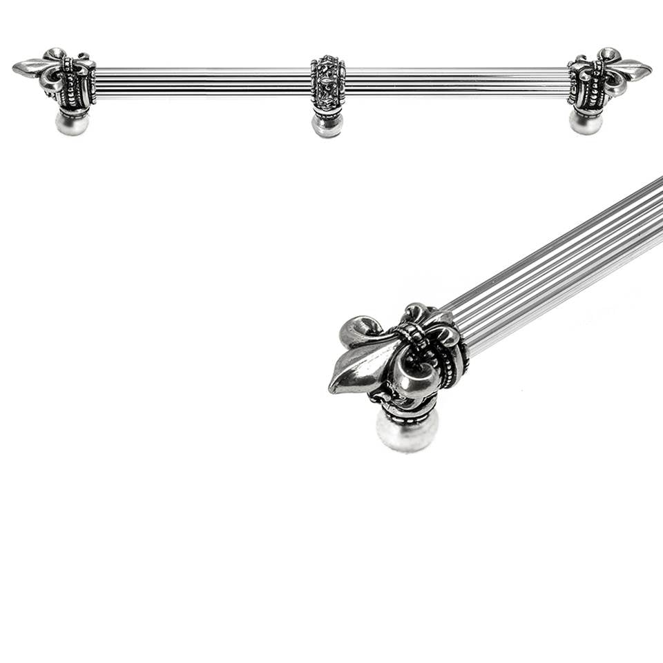 Carpe Diem Hardware - Charlemagne 22'' O.C. (Approximately) With 5/8'' Reeded Center Long Pull With Large Fleur De Lys With Center Brace - Chalice