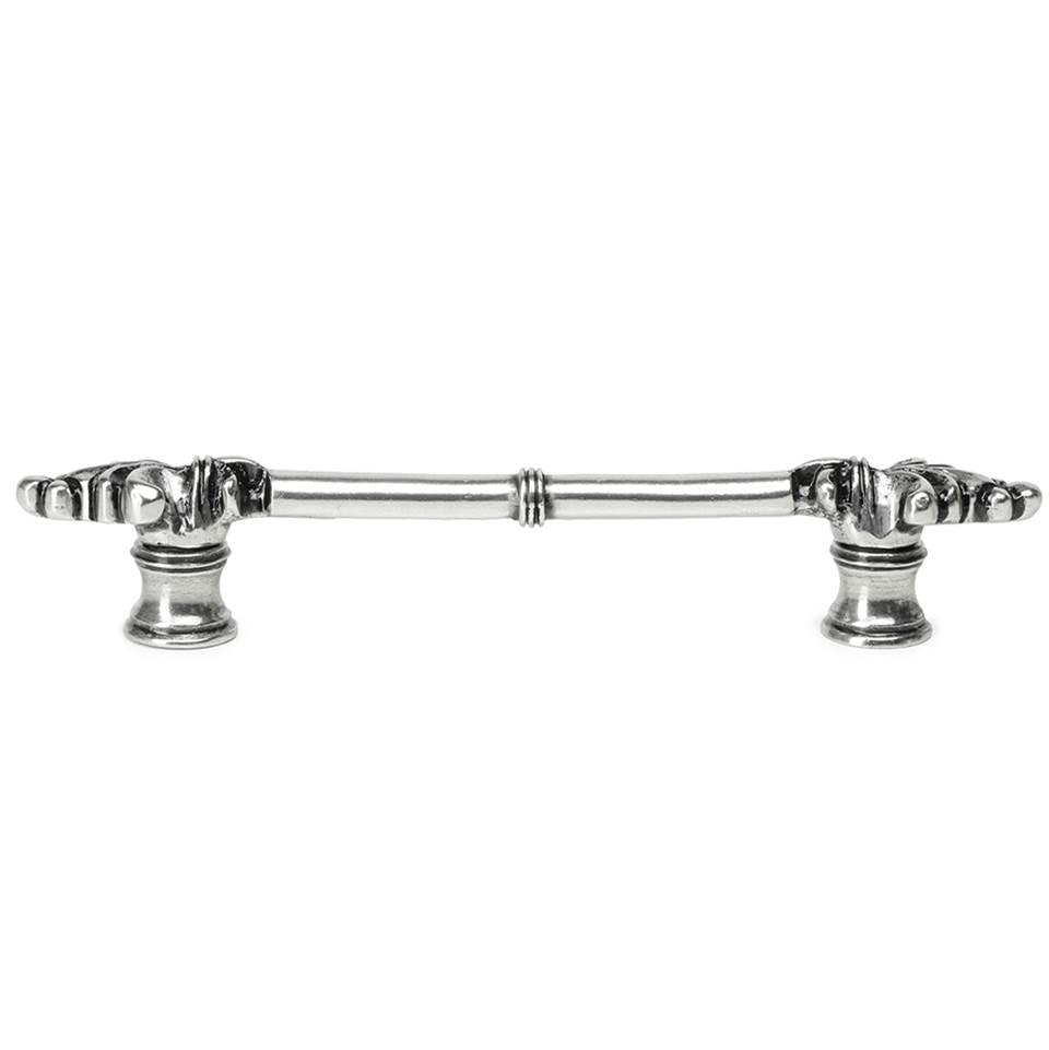 Charlemagne Classic 4'' O.C. Pull w/ Small Fleur De Lys On Ends