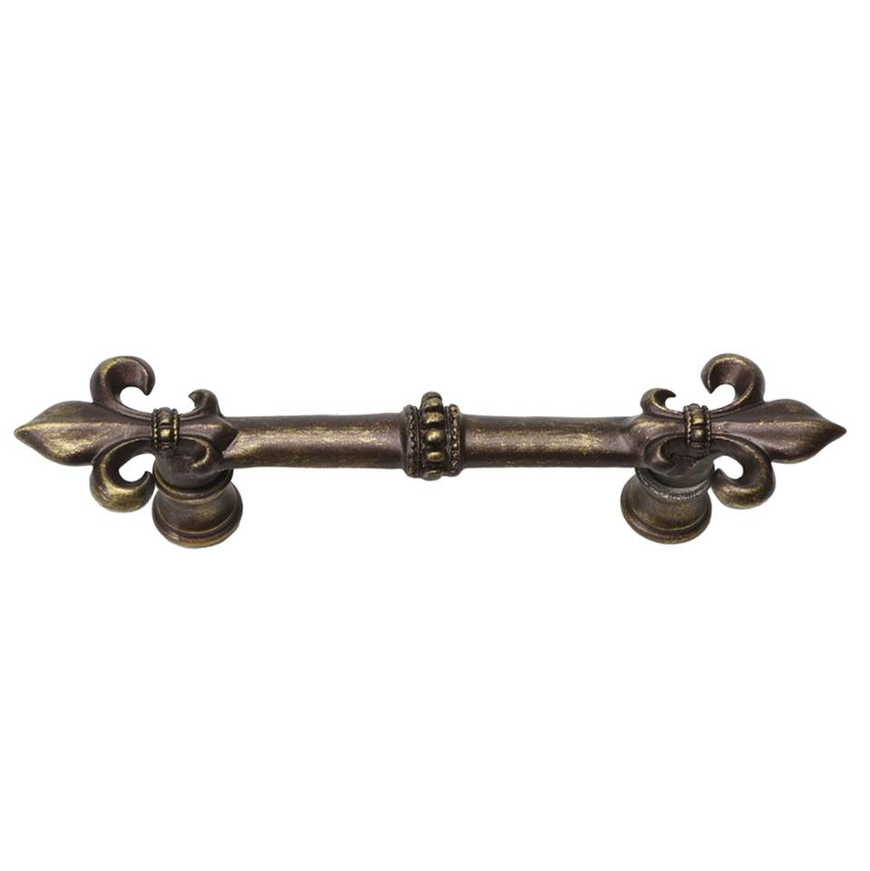 Charlemagne 4'' O.C. Pull w/ Large Fleur De Lys