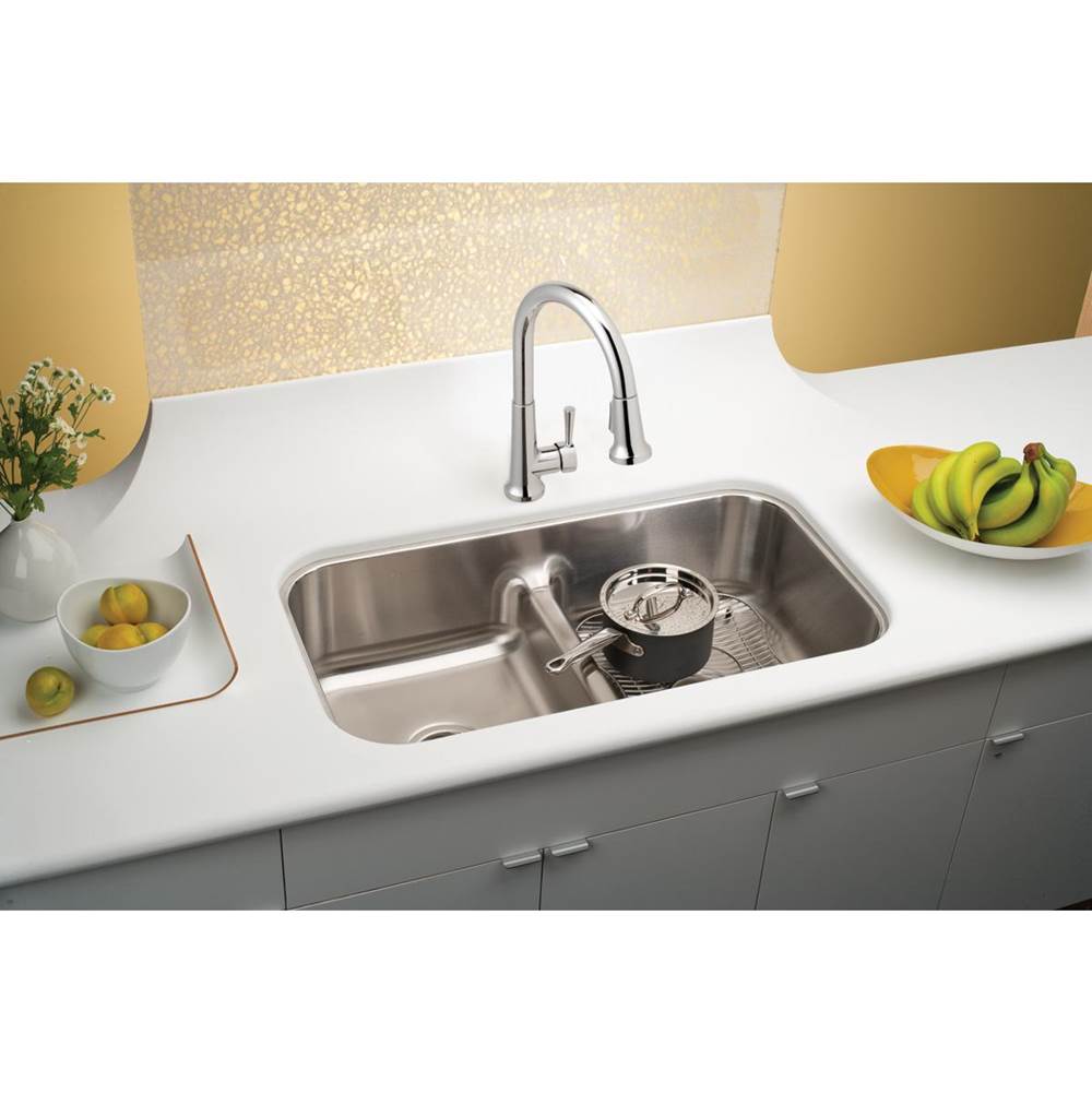 19 Gauge Stainless Steel 32.5'' x 18.15'' x 8'' Double Bowl Undermount Kitchen Sink