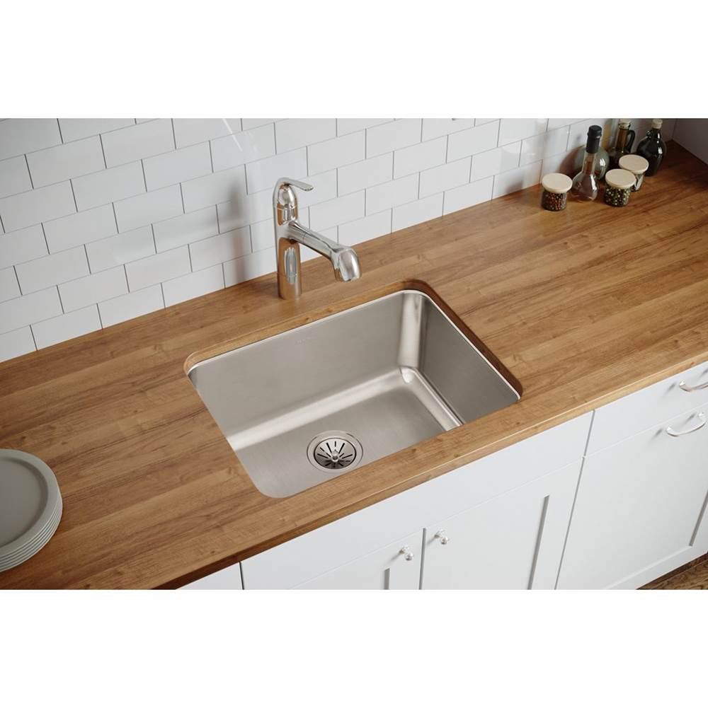18 Gauge Stainless Steel 23.5'' x 18.25'' x 10'' Single Bowl Undermount Kitchen Sink
