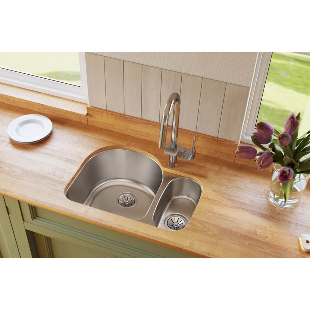 18 Gauge Stainless Steel 26.75'' x 20'' x 10'' Double Bowl Undermount Kitchen Sink