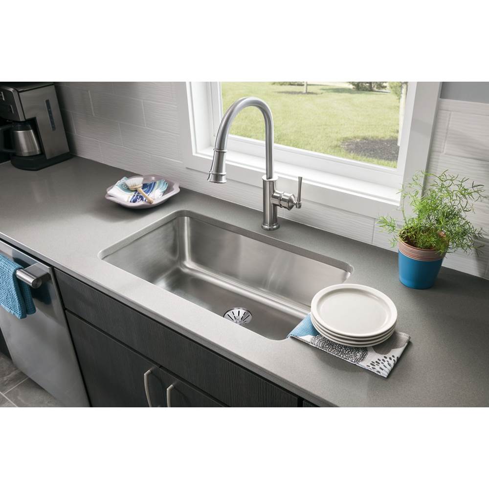 18 Gauge Stainless Steel 30.5'' x 18.5'' x 10'' Single Bowl Undermount Kitchen Sink Kit