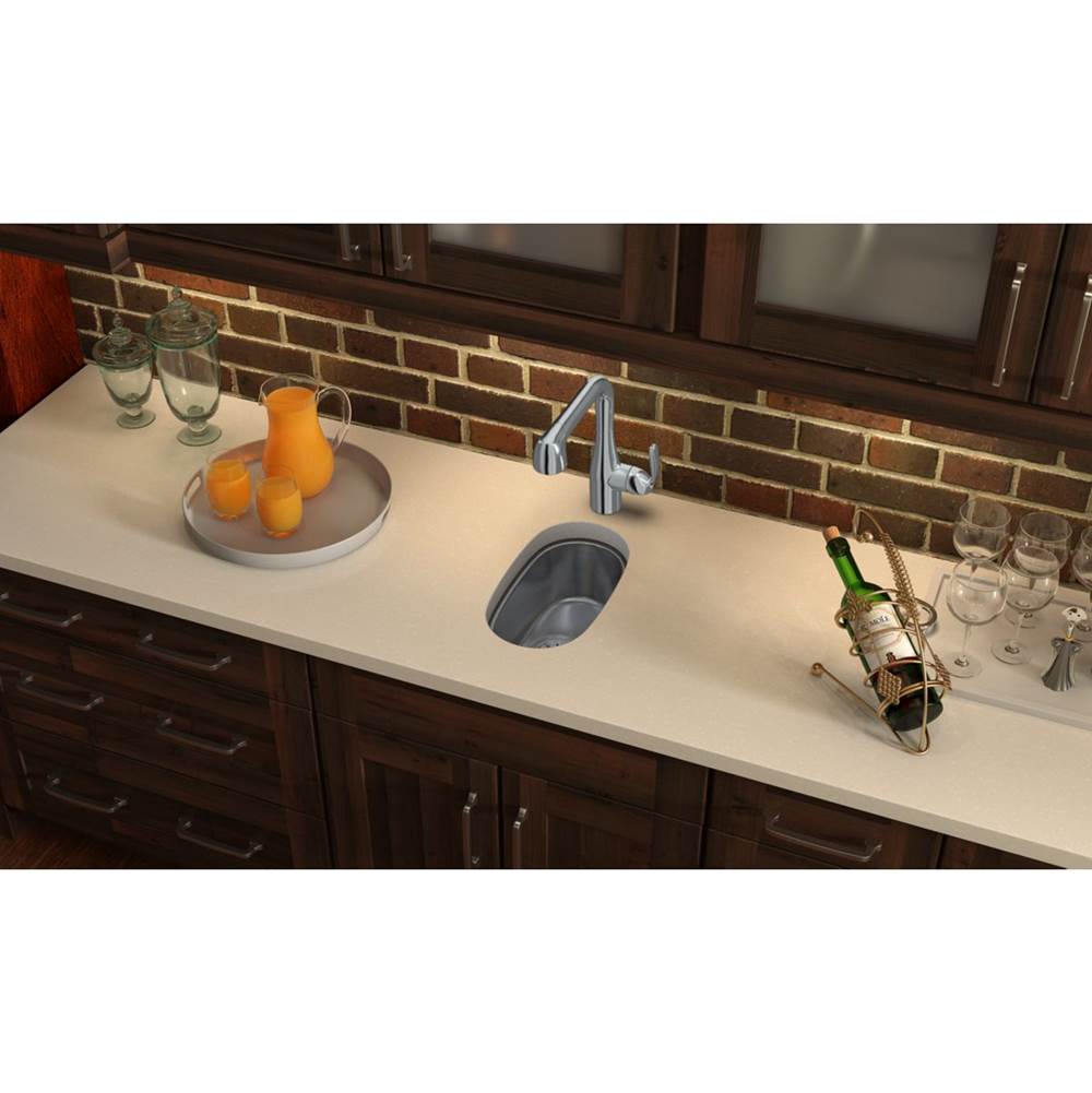 18 Gauge Stainless Steel 9.5'' x 16.625'' x 5.563'' Single Bowl Undermount Kitchen Sink