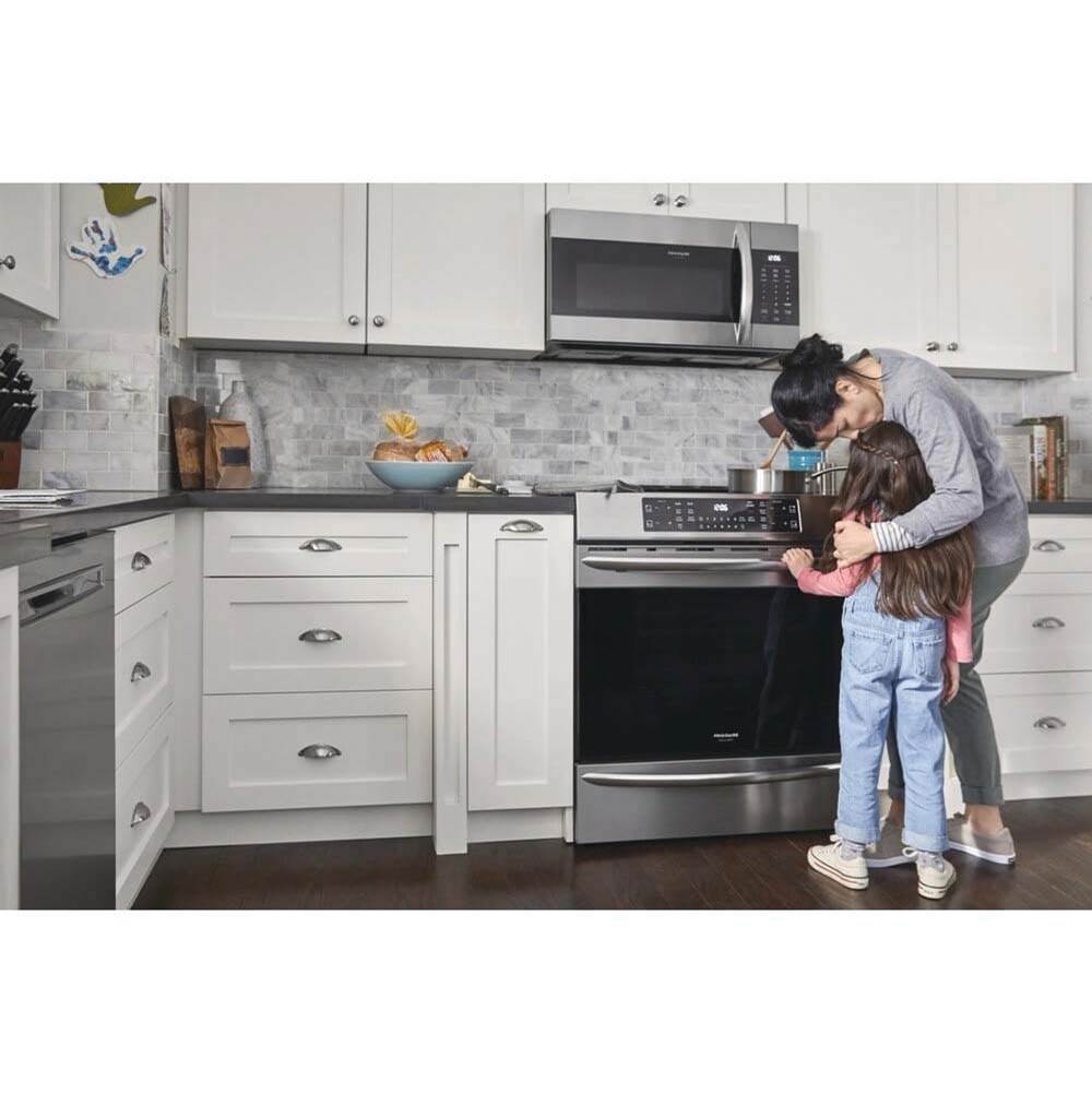 30'' Front Control Induction Range with Air Fry