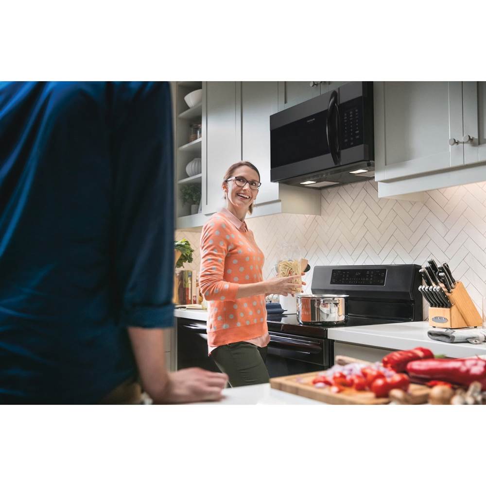 30'' Freestanding Induction Range with Air Fry