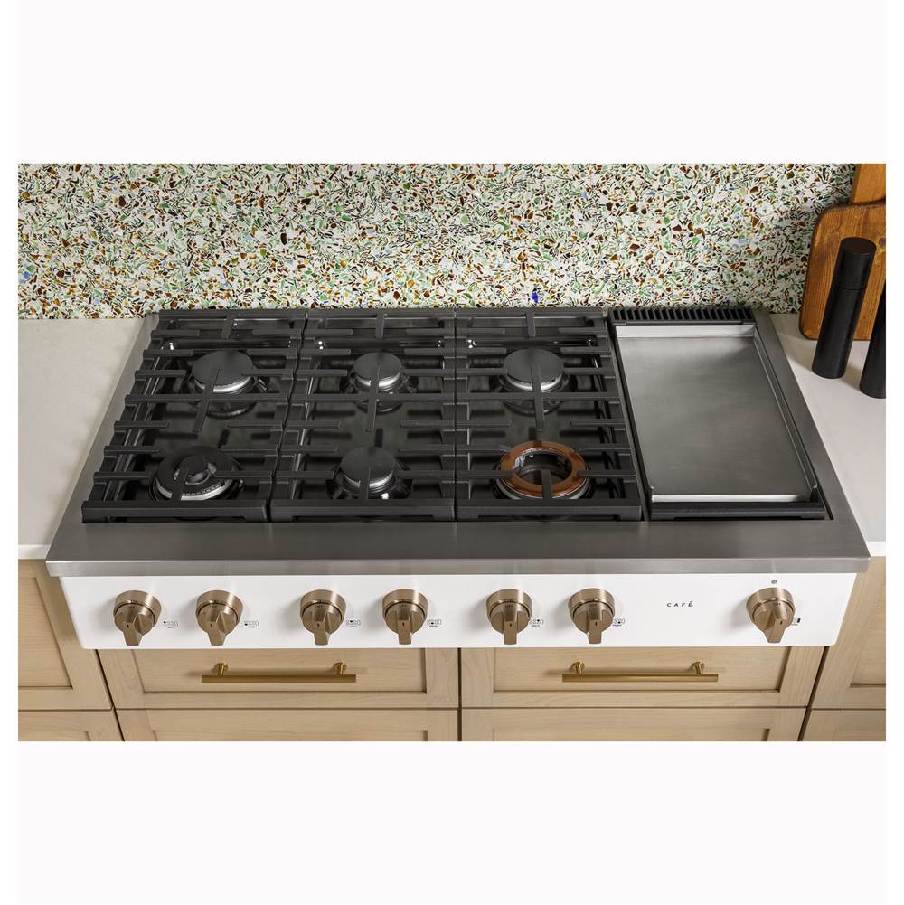 48'' Commercial-Style Gas Rangetop With 6 Burners And Integrated Griddle (Natural Gas)