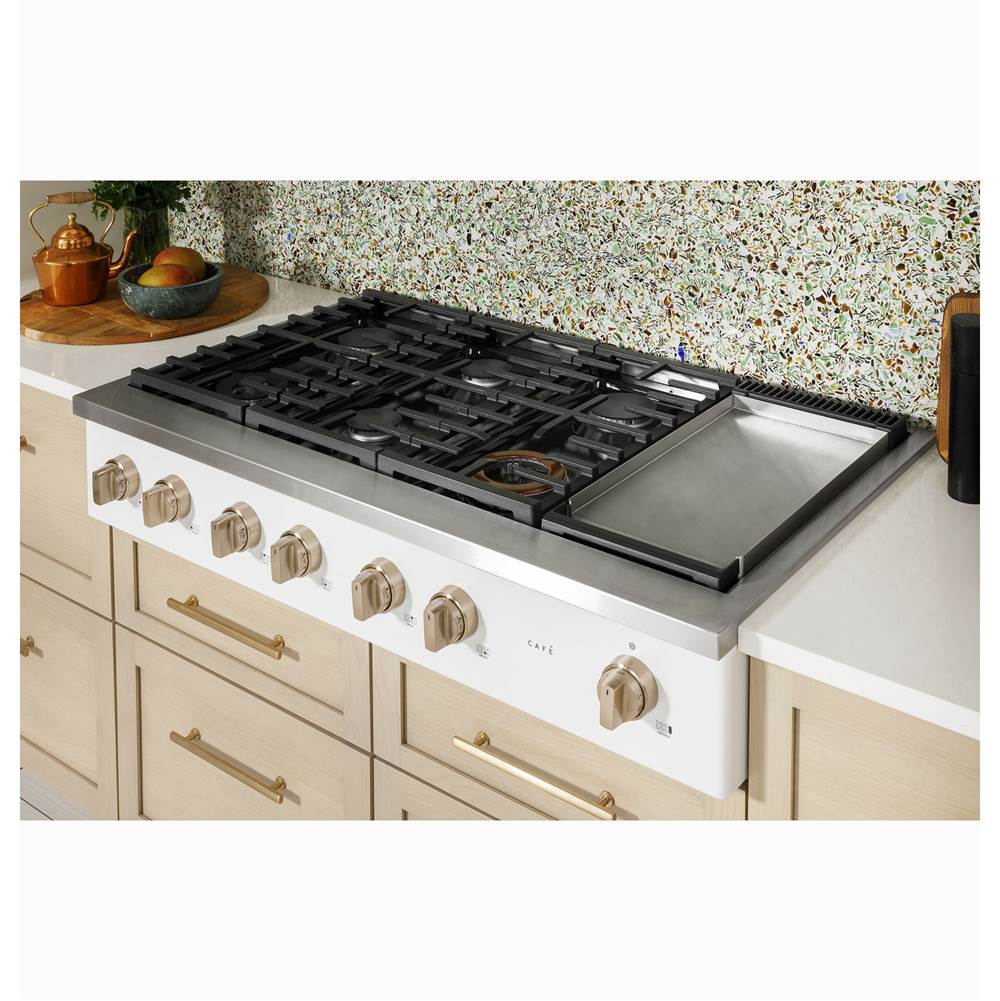 48'' Commercial-Style Gas Rangetop With 6 Burners And Integrated Griddle (Natural Gas)
