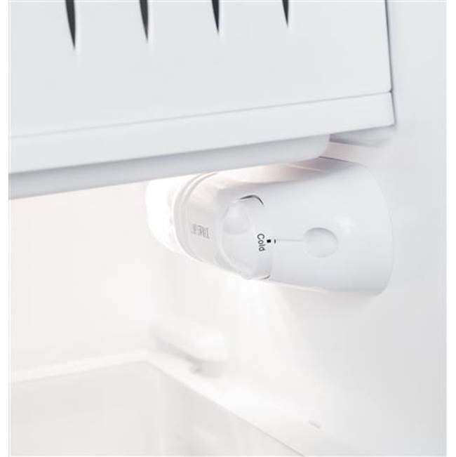 GE Compact Refrigerator