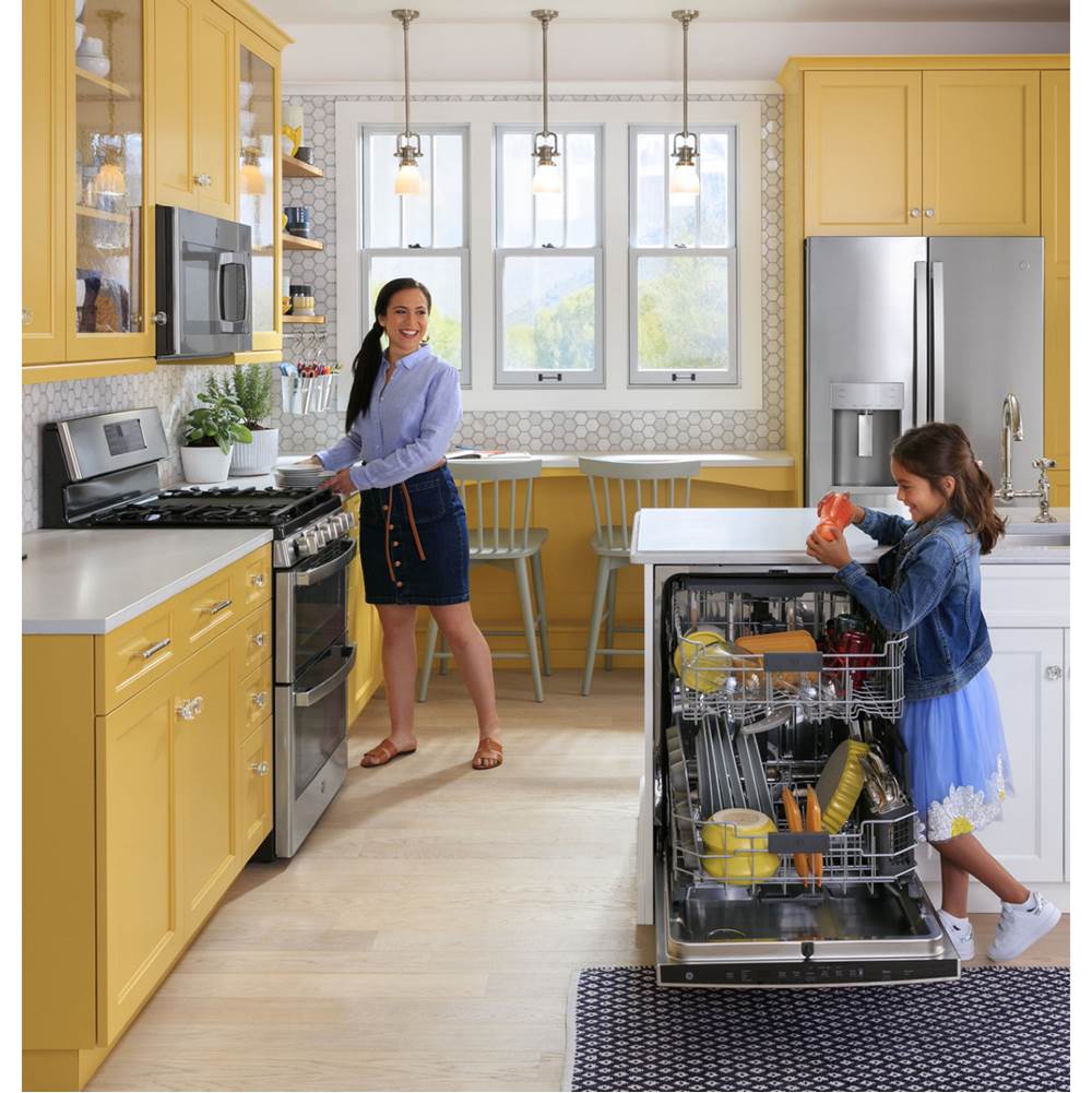 GE 30'' Free-Standing Gas Double Oven Convection Range
