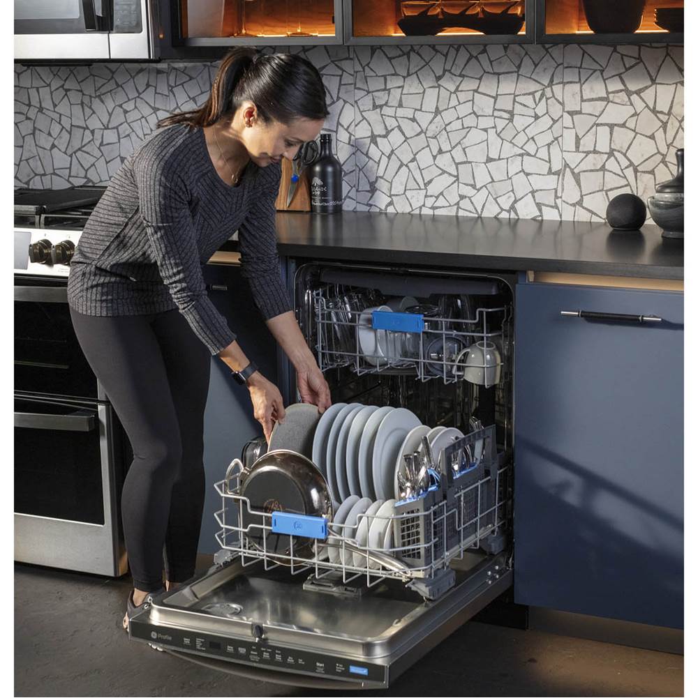 UltraFresh System Dishwasher with Stainless Steel Interior