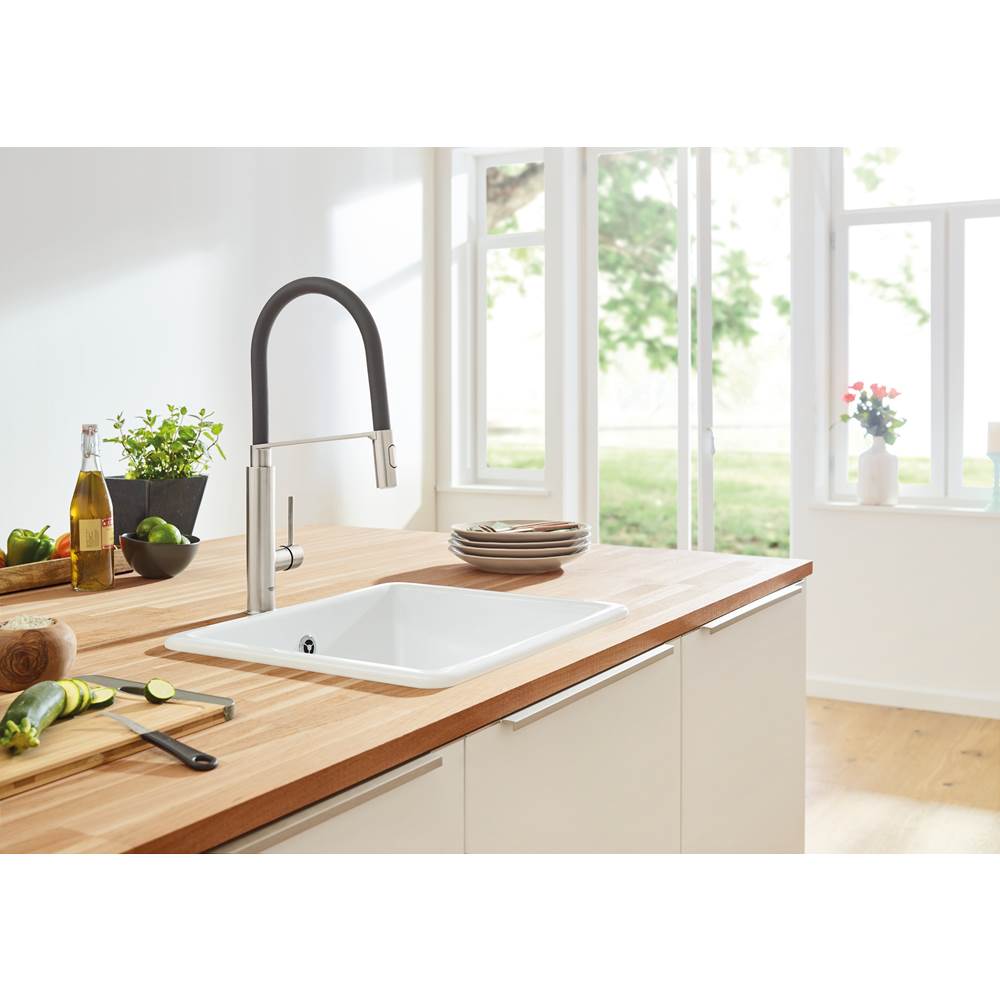 Single-Handle Semi-Pro Dual Spray Kitchen Faucet 1.75 GPM