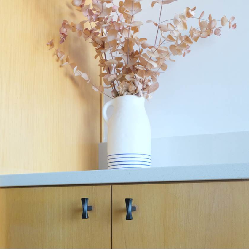 Twist 1-3/4 in (44.5 mm) Length Matte Black Cabinet Knob