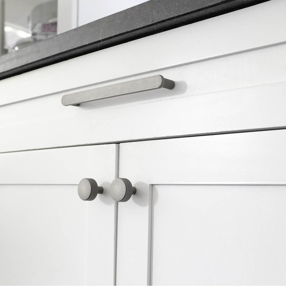 Ribbed 8 in (203.2 mm) Center to Center Matte Black Cabinet Pull