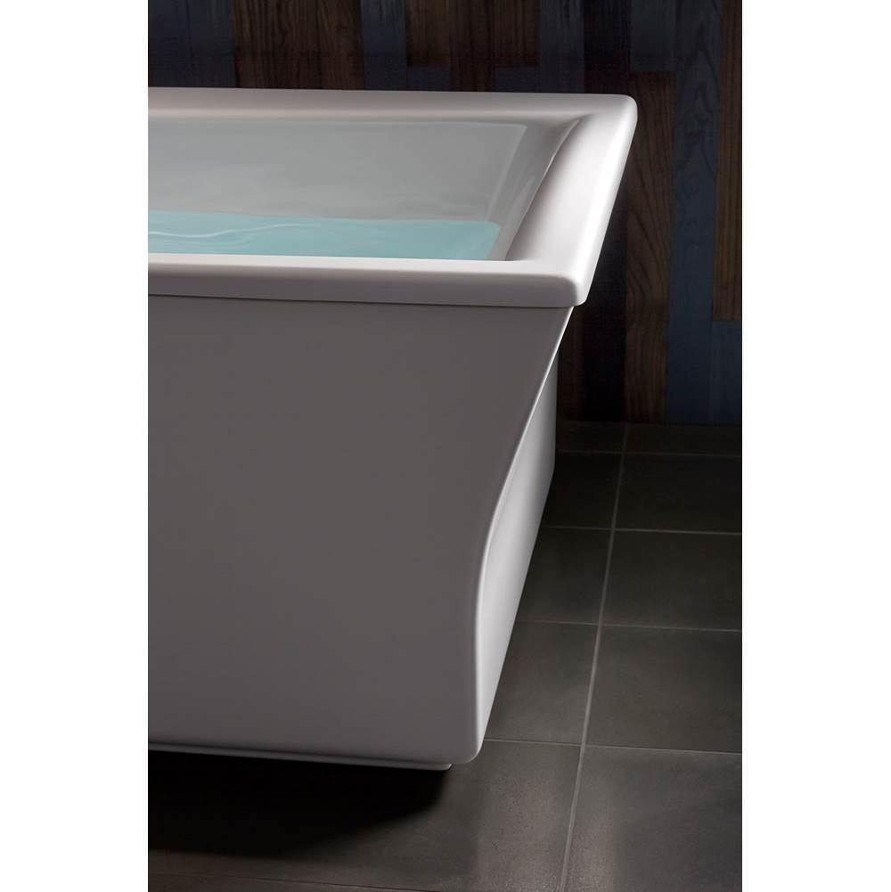 Stargaze 60-1/4'' x 34-1/4'' freestanding bath with fluted shroud