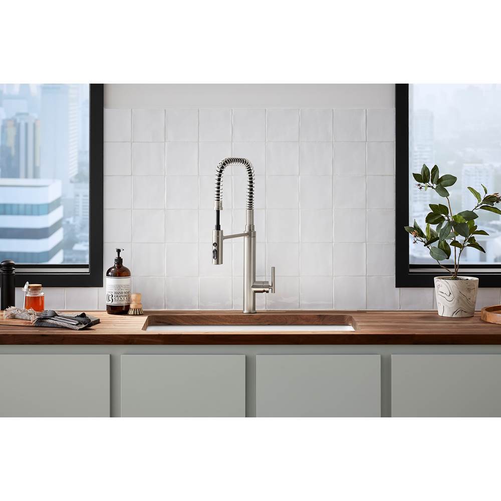 Purist Semi-professional kitchen sink faucet with three-function sprayhead