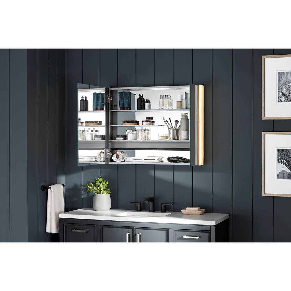 Maxstow 32'' x 24'' lighted medicine cabinet