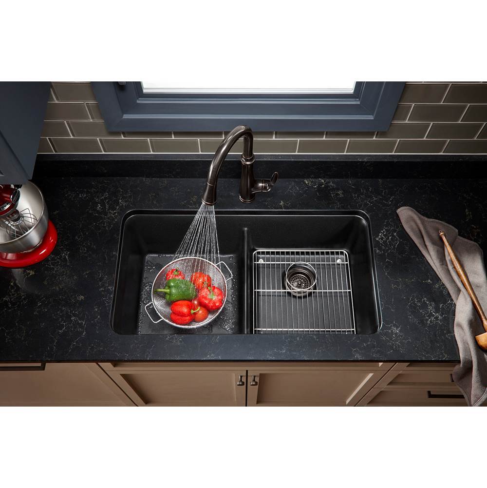 Bellera Pull-down kitchen sink faucet with three-function sprayhead