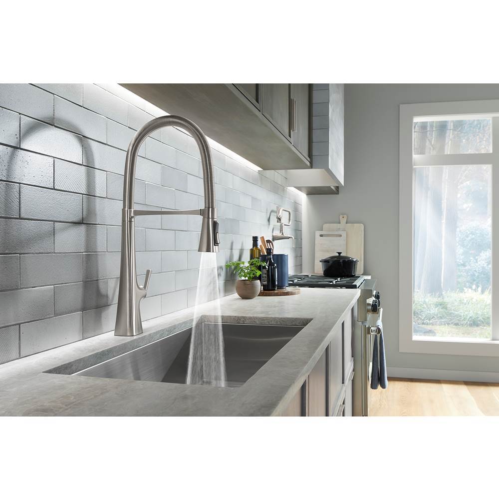 Graze Semi-professional kitchen sink faucet with three-function sprayhead