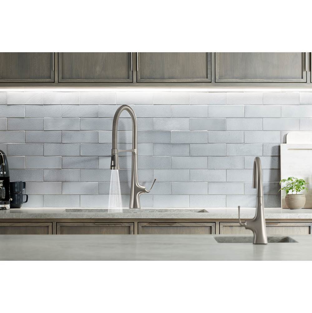 Graze Semi-professional kitchen sink faucet with three-function sprayhead