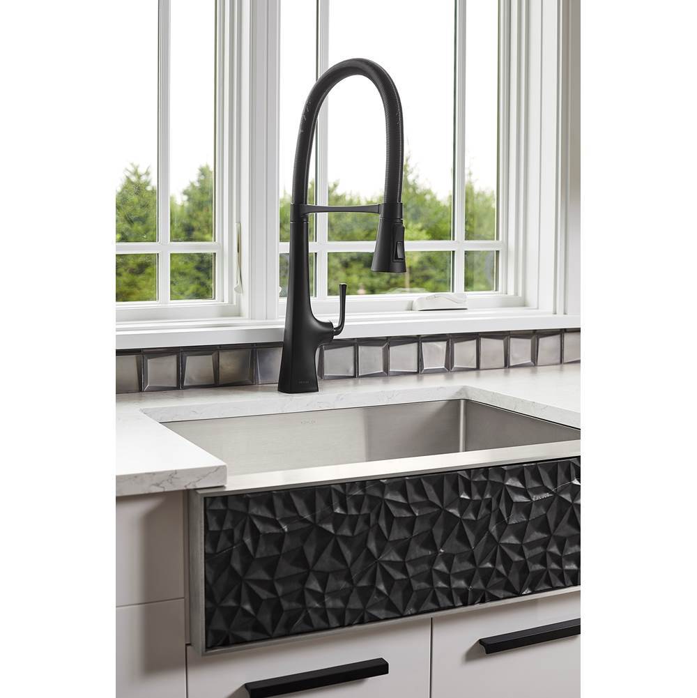 Graze Semi-professional kitchen sink faucet with three-function sprayhead