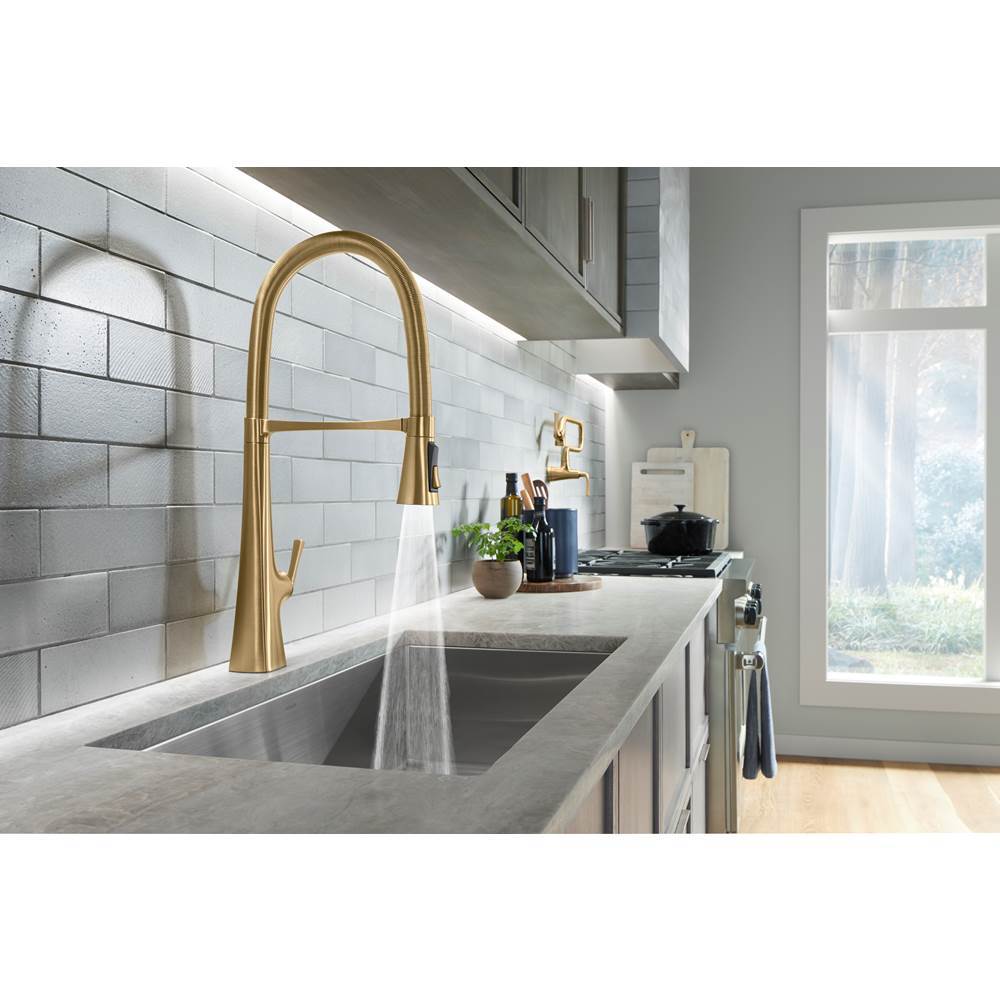 Graze Semi-professional kitchen sink faucet with three-function sprayhead