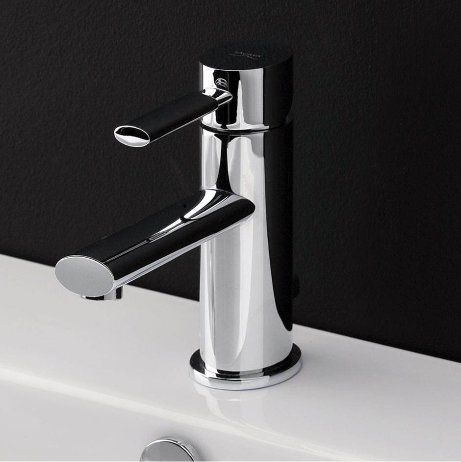 Lacava - Deck-mount single-hole faucet with a lever handle and pop-up, ADA compliant. Water flow rate: 1 gpm pressure compensating aerator. - Polished Chrome