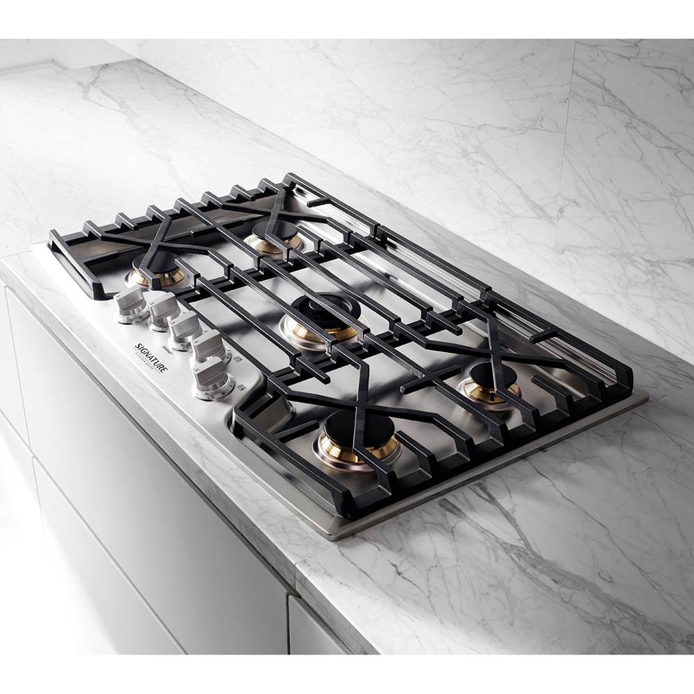 Gas Cooktop, 30'', Red LED Knob Accents, 19000 Btu RapidHeat Center Burner, 5 Sealed Burners and 3 Continuous Heavy-Duty Cast Iron Grates