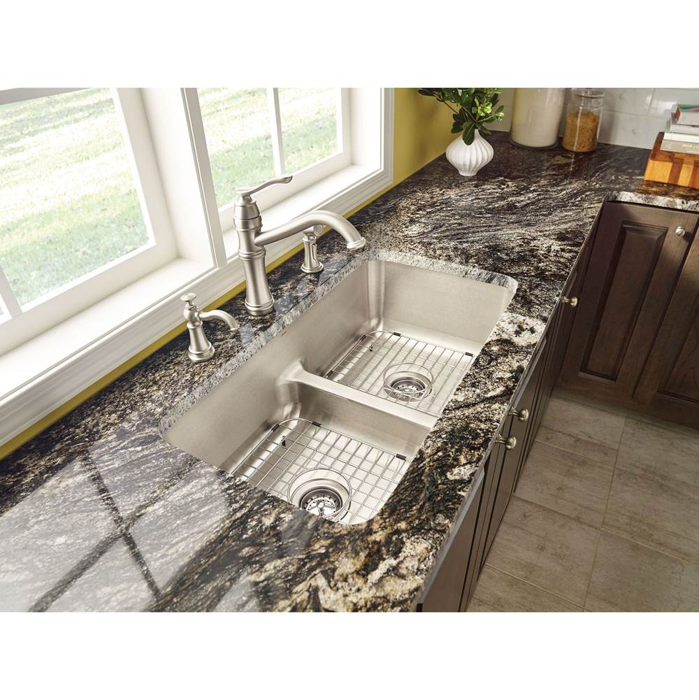 Center Drain Bottom 14'' X 12'' Sink Grid, Stainless Steel