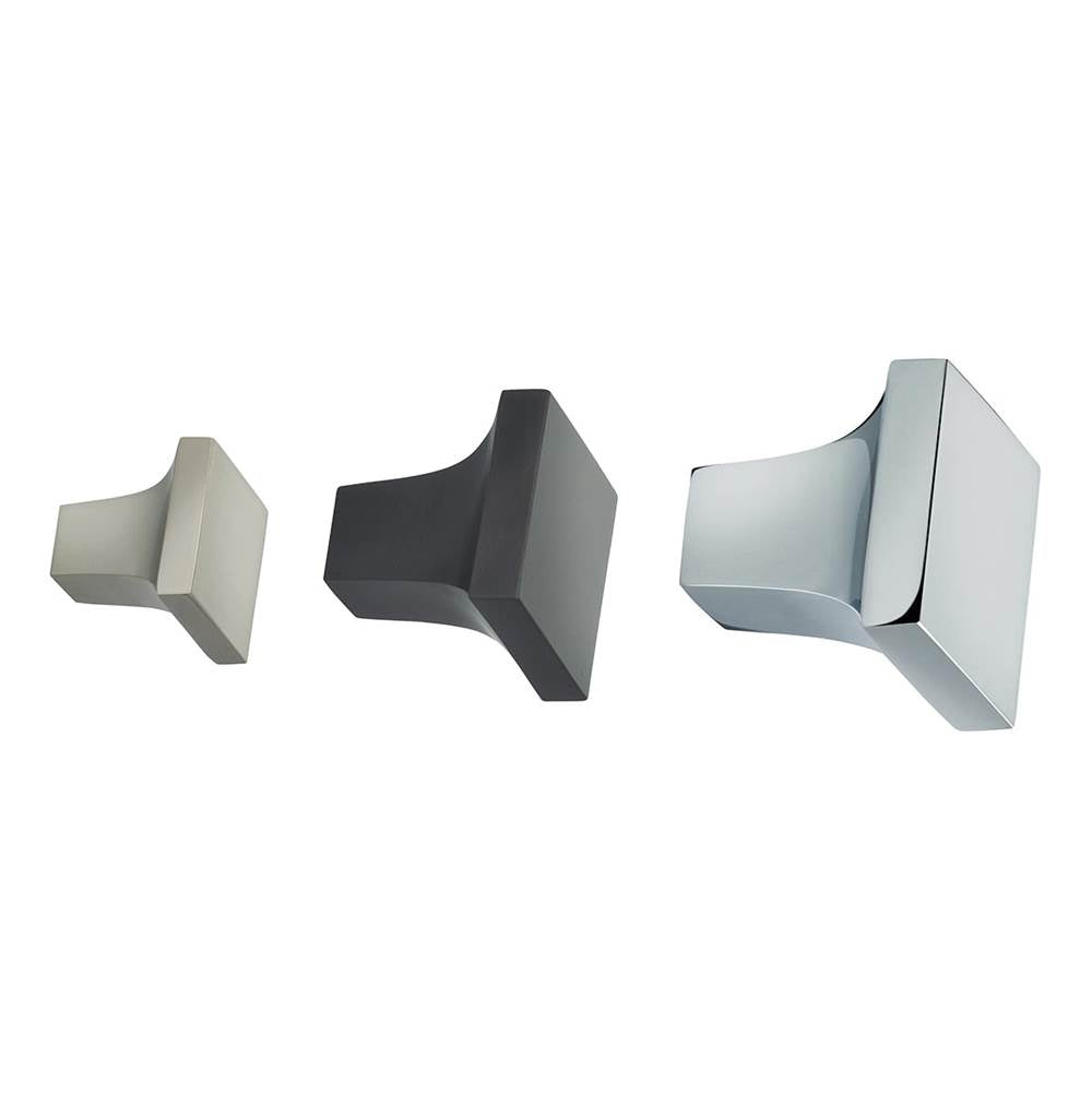 OMNIA - 1-1/2'' Square Cab. Knob US5 - Lacquered Antique Brass