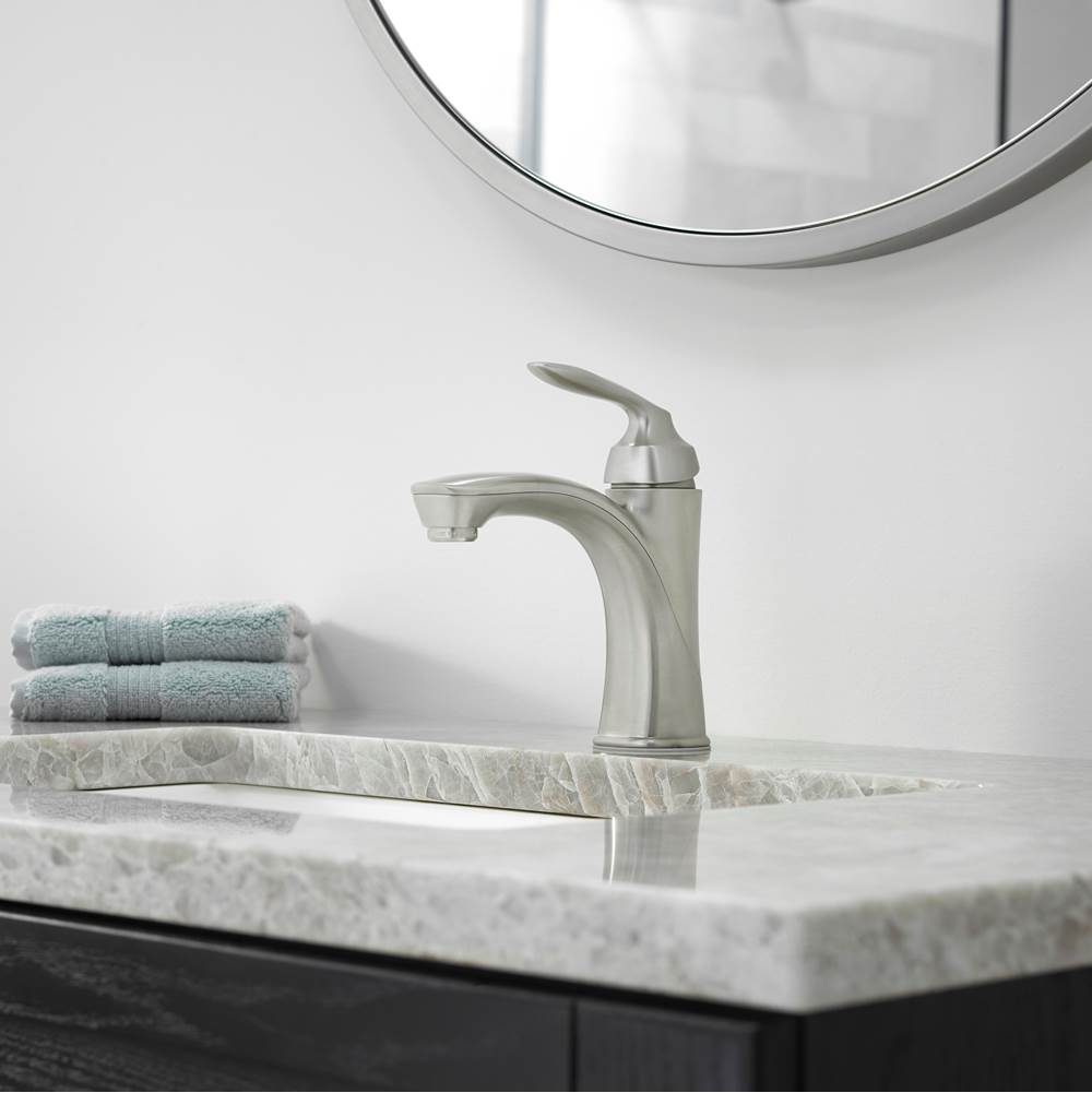 Avalon Single-Handle 4'' Centerset Bathroom Faucet in Polished Chrome