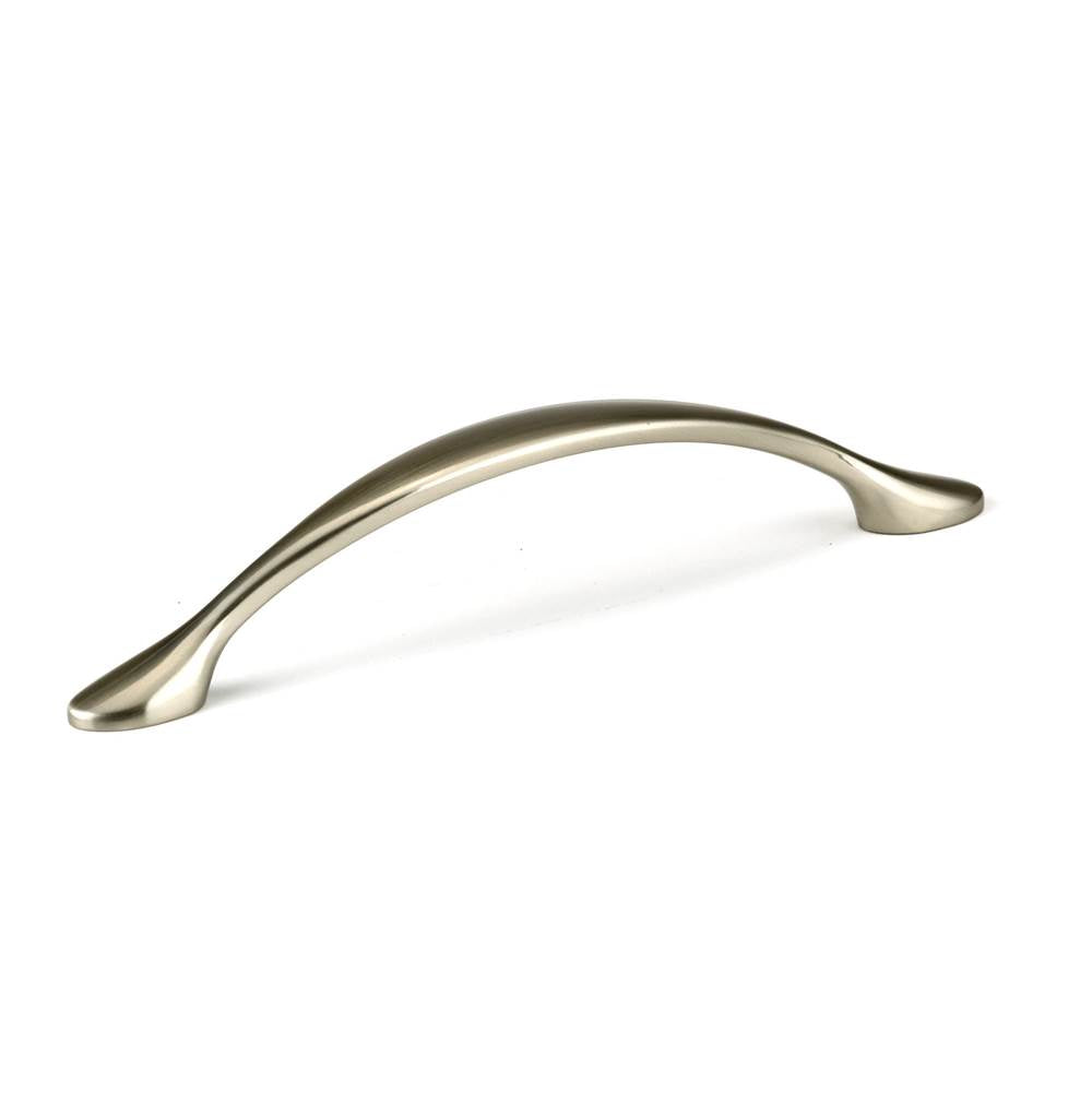 Richelieu America - Traditional Metal Pull - 7815 - Brushed Nickel