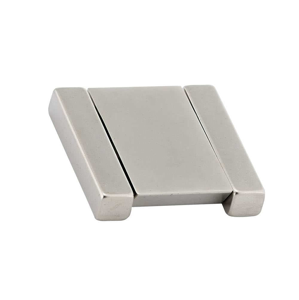 Richelieu America - Contemporary Metal Pull - 2376 - Brushed Nickel