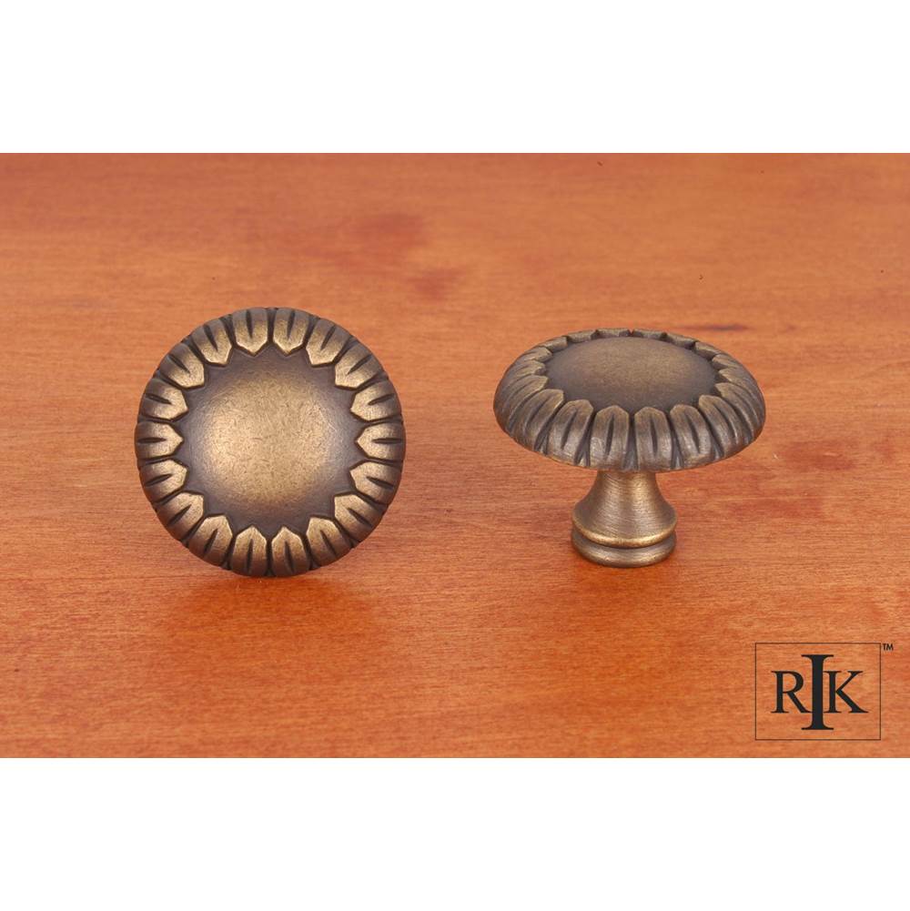 RK International - Large Petals at Edge Knob - Antique English