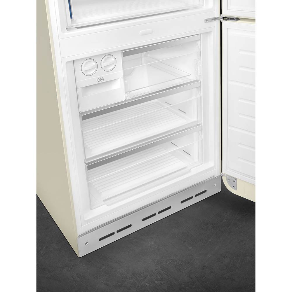 FAB38 Retro 70cm Refrig w/ Bottom Freezer. 18 cu ft. Black. Right Hinge