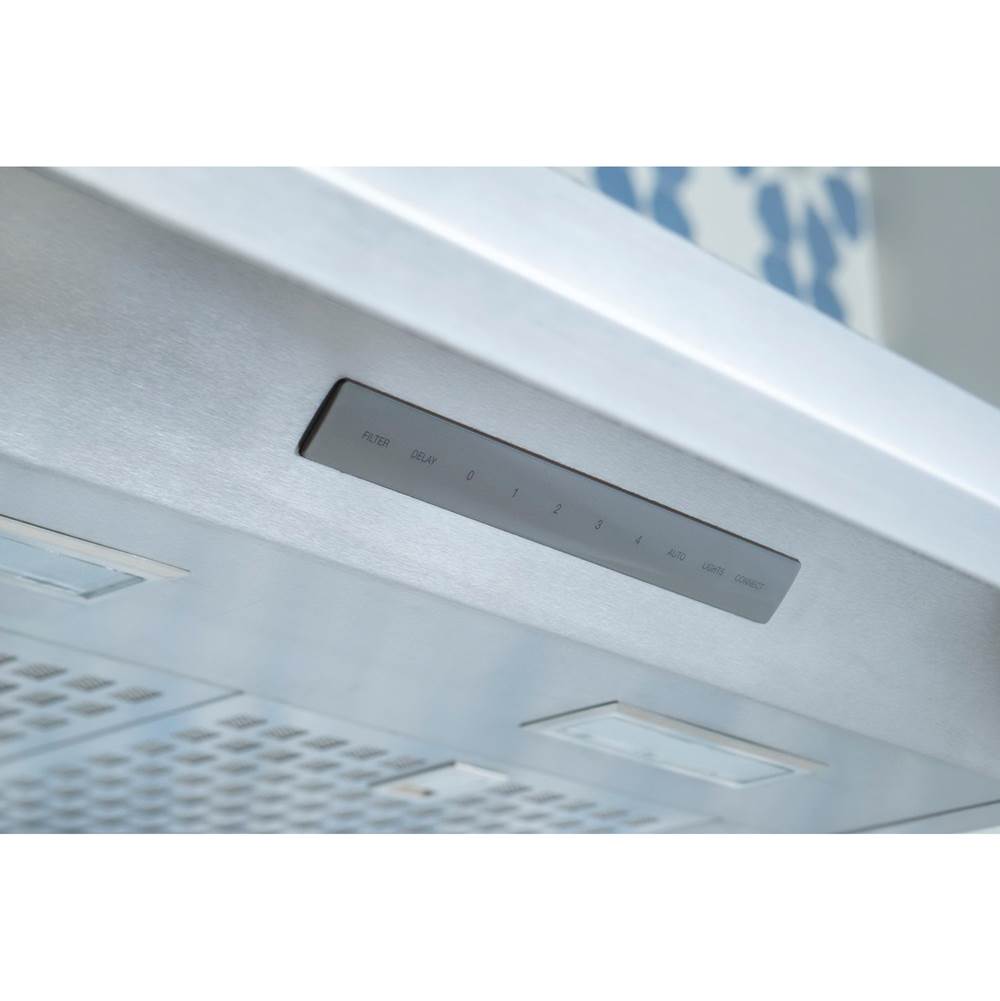 30-Inch Masterpiece Pyramid Chimney Wall Hood with 600 CFM