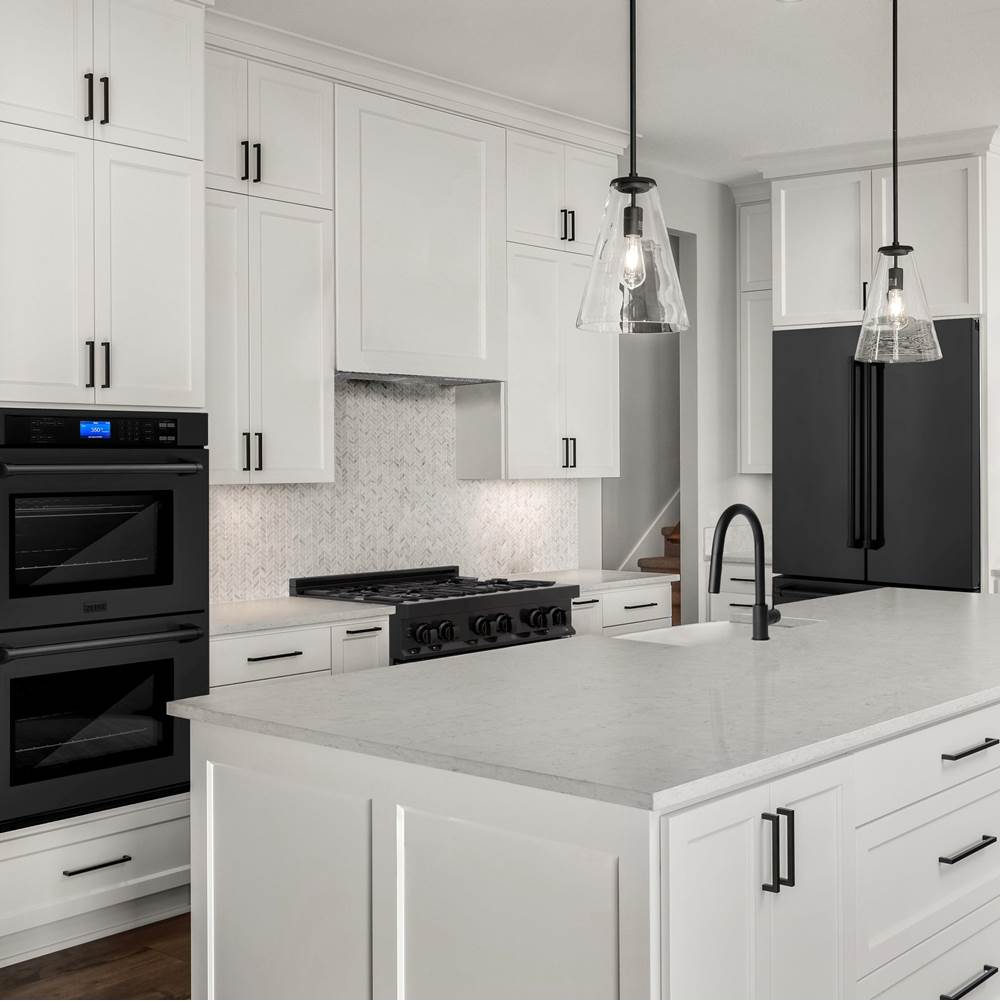 36'' 22.5 cu. ft Freestanding French Door Refrigerator with Ice Maker in Fingerprint Resistant Black Stainless Steel