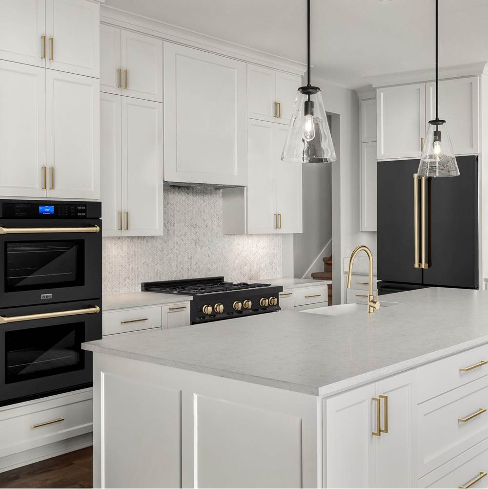 36'' Autograph Edition 22.5 cu. ft Freestanding French Door Refrigerator with Ice Maker in Fingerprint Resistant Black Stainless Steel with Gold Accents (RFMZ-36-BS-G)