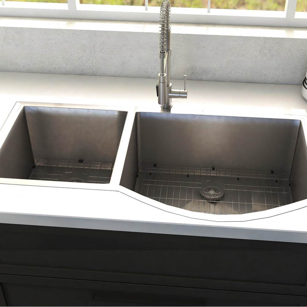 Cortina 33'' Undermount Double Bowl Sink in Stainless Steel
